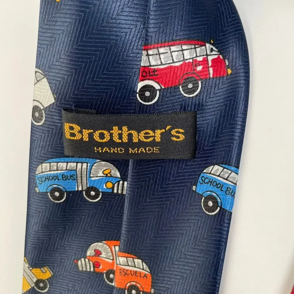 Novelty School bus tie